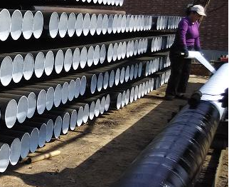 環(huán)氧煤瀝青防腐鋼管防腐涂刷過程